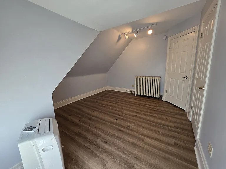419 Florence Ave #2 — Photo 15