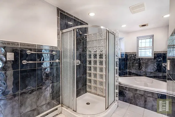 Rented by Owner | media 18