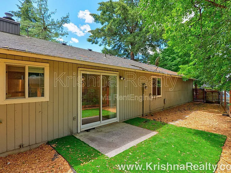 19684 SW 68th Ave — Photo 18