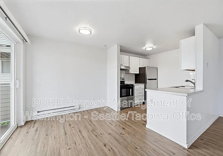 6601 S 8th St — Photo 13