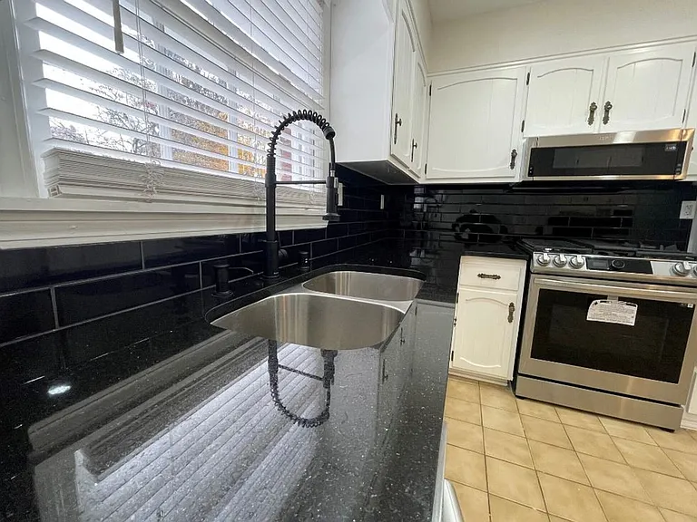 10806 Dartford Pl — Photo 10