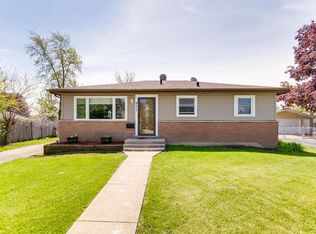 511 W Natalie Ln, Addison, IL 60101