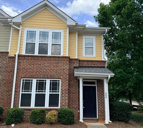 5th image of 806 Carpenter Glenn Dr