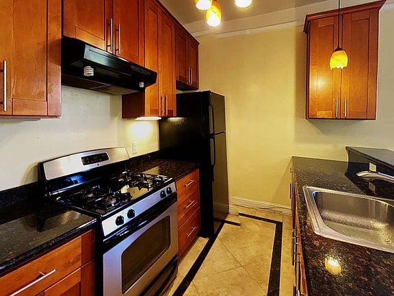 5th image of 1505-1511 Jackson St #D301