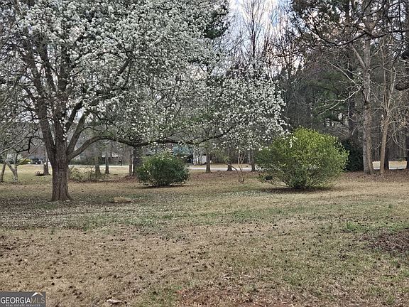 4th image of 606 Viewpoint Dr