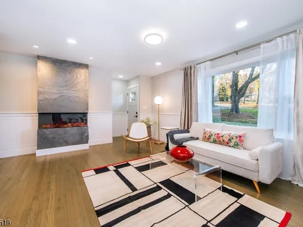 17 Putters Rd, Roxbury Twp., NJ 07876