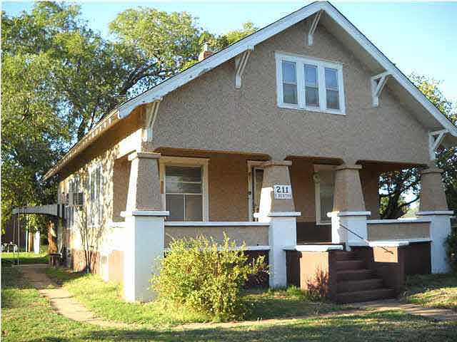 1st image of 211 E Benton St
