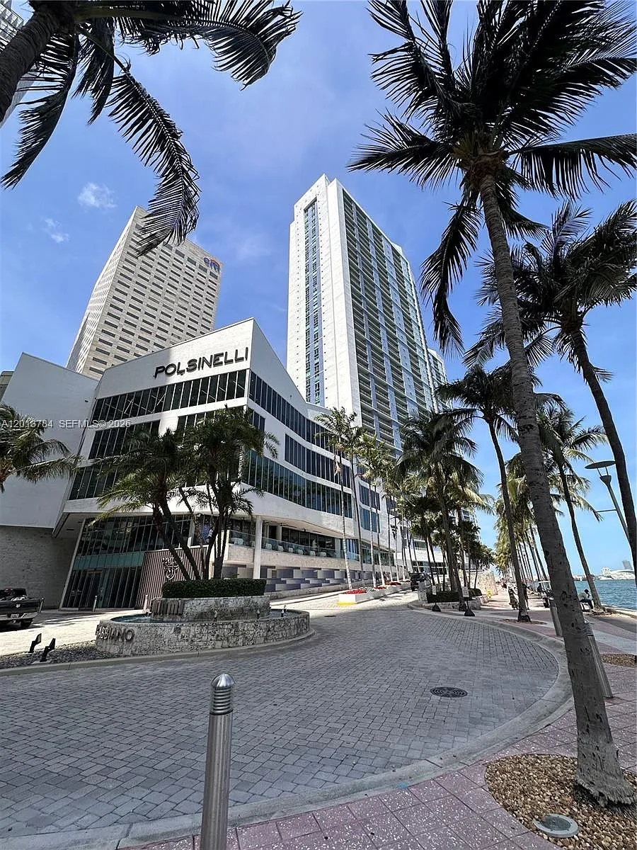 Building Photo - 325 Biscayne Blvd #2215
