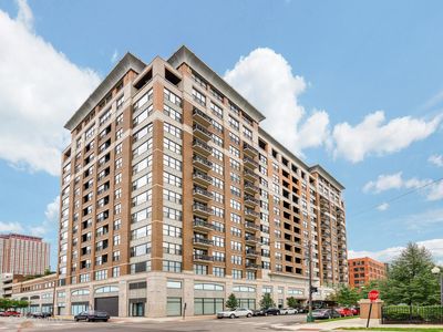 849 N Franklin St Unit 418, Chicago, IL, 60610