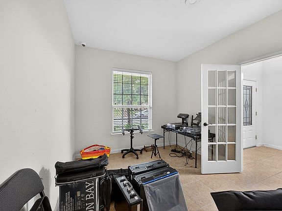 5th image of 431 Lipizzan Ln