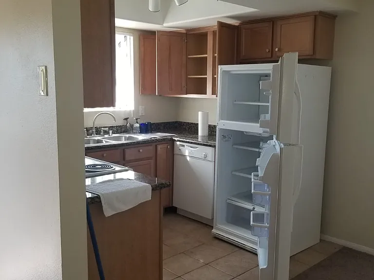 7300 Pirates Cove Rd — Photo 21