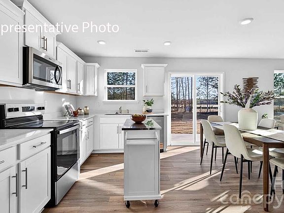 5th image of 978 Two Brothers Ln