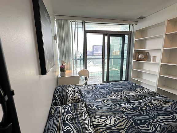 3rd image of 12 York St #5309B
