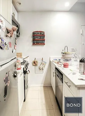 Rented by Bond New York | media 5