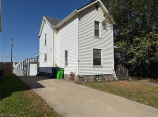 137 N 15th St, Coshocton, OH 43812