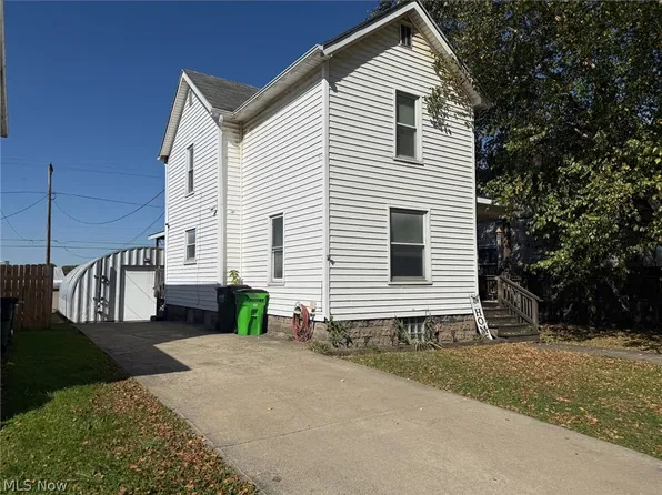 137 N 15th St, Coshocton, OH 43812