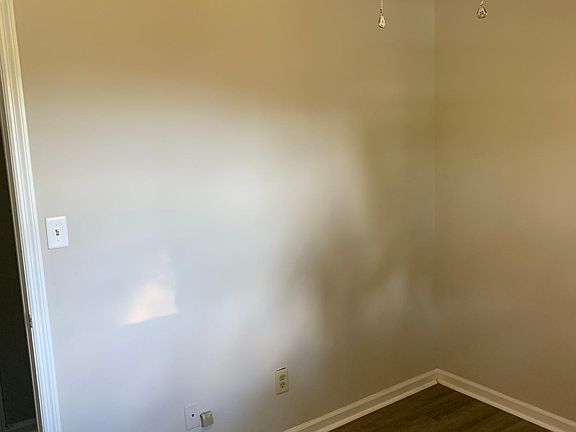 5th image of 118 Stewart Ct