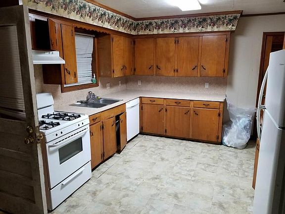 4th image of 715 Park Hill Dr