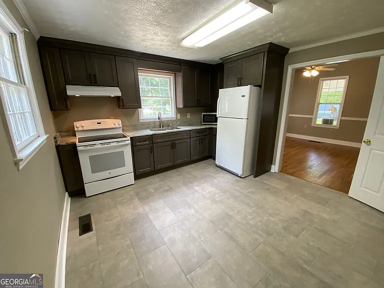 164 Glenn Carrie Rd — Photo 32