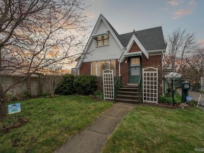 16097 Manchester Ave, Eastpointe, MI, 48021