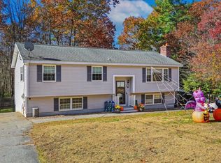 22 Cardinal Ln, Litchfield, NH 03052