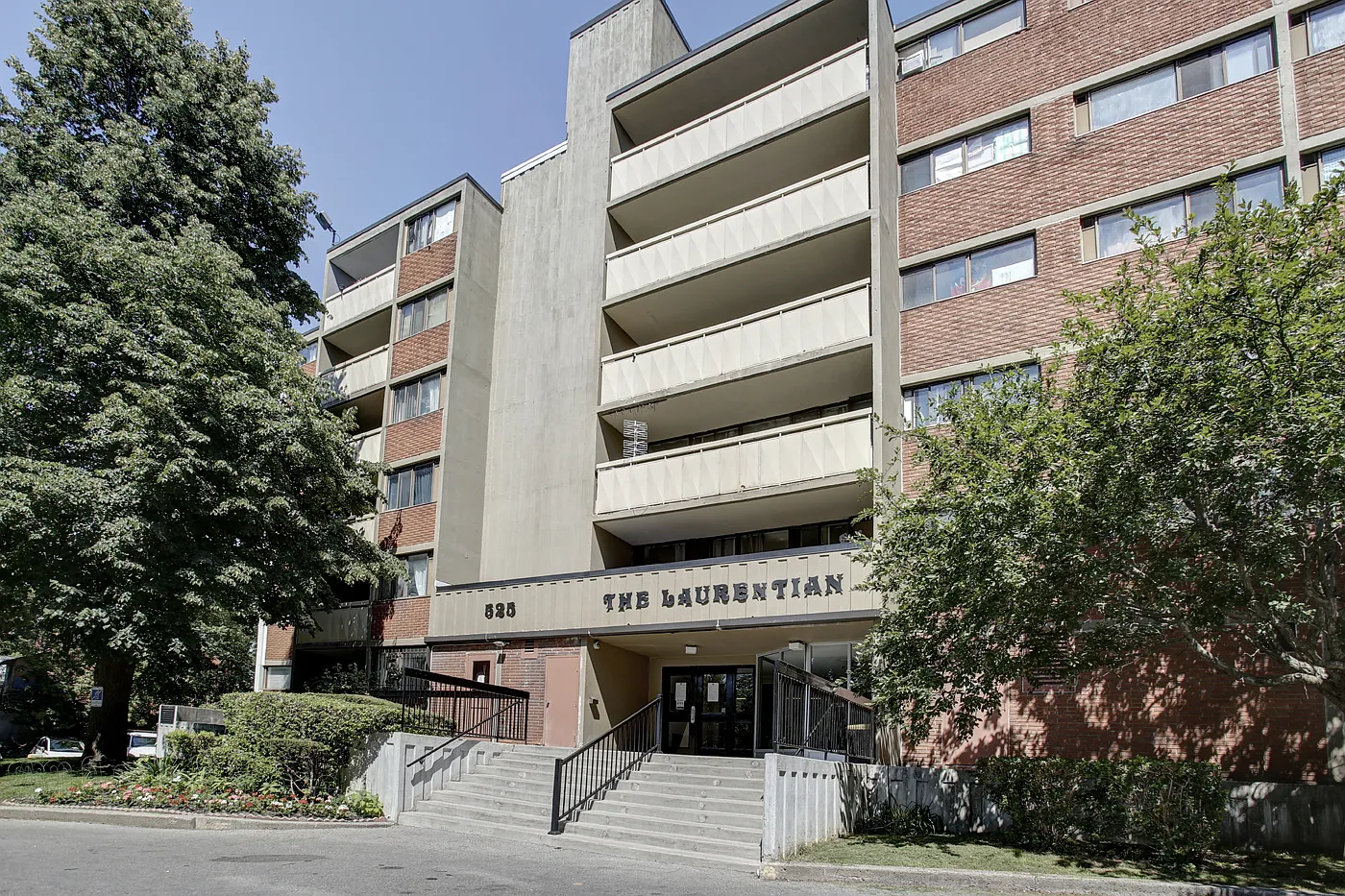 525 St. Lawrence Street — Photo 3