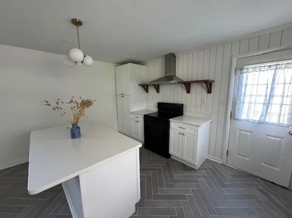 1111 Standish Cir, Lynchburg, VA 24501