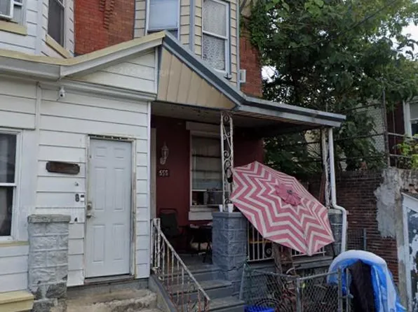 555 S Salford St, Philadelphia, PA 19143