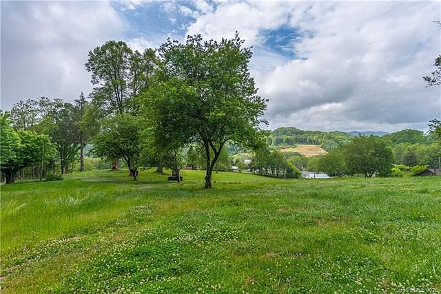 1st image of 233 Longview Dr