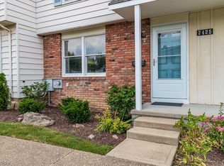 7425 Essex Dr, Mentor, OH 44060