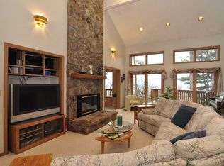 1047 Rimrock Rd, Greensburg, PA 15601