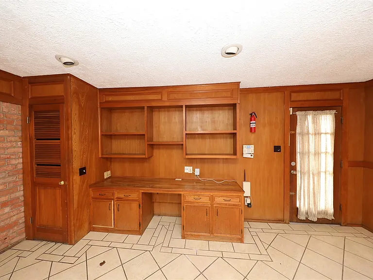 8519 Leader St — Photo 21