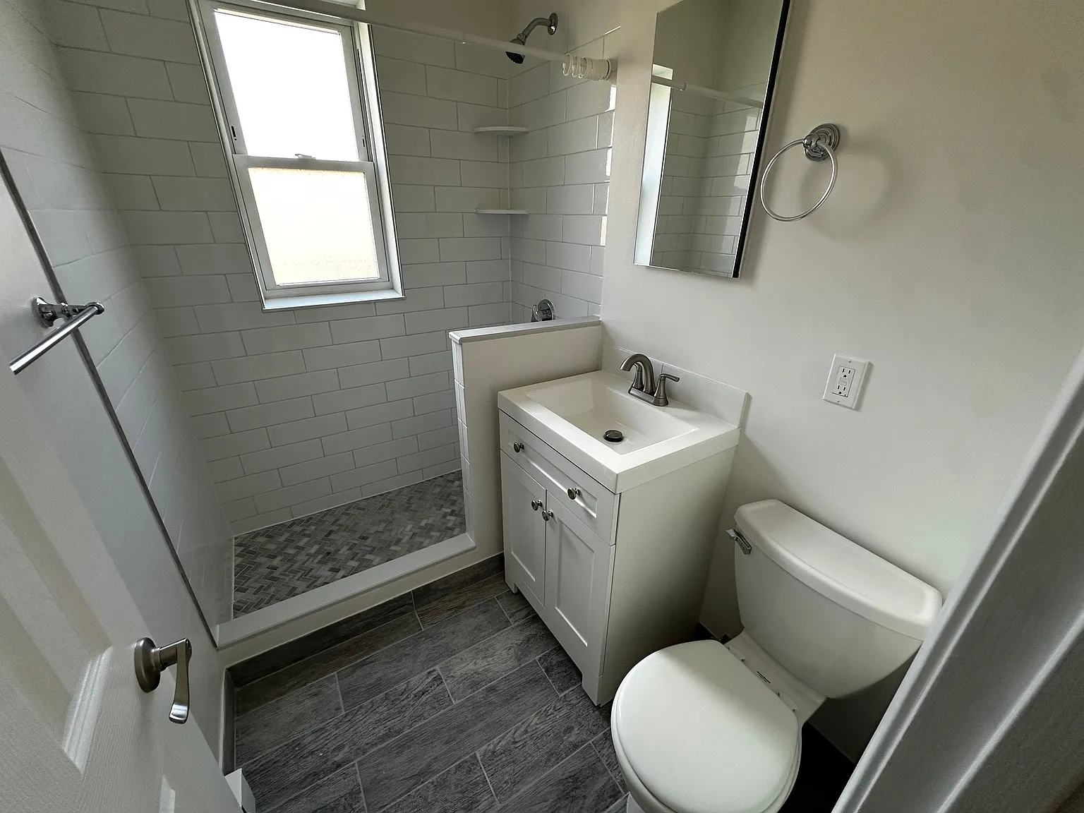 1 bed, 999 sqft, $2,800 — Photo 2