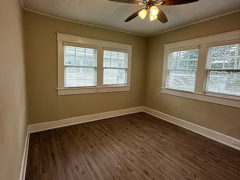1816 Saint Charles Ave SW — Photo 13