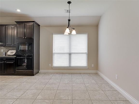 3rd image of 2617 Sunflower Dr