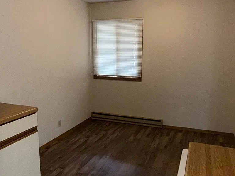 2319 Meadow Ln — Photo 4