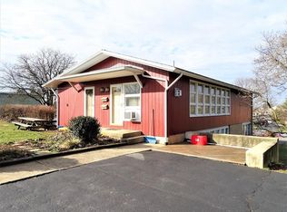 11 Holly Dr #A, Leola, PA 17540