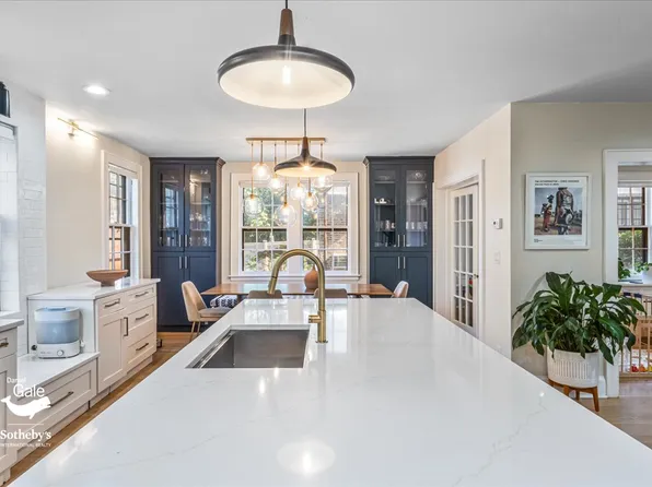 116-33 Union Turnpike image 13 of 40