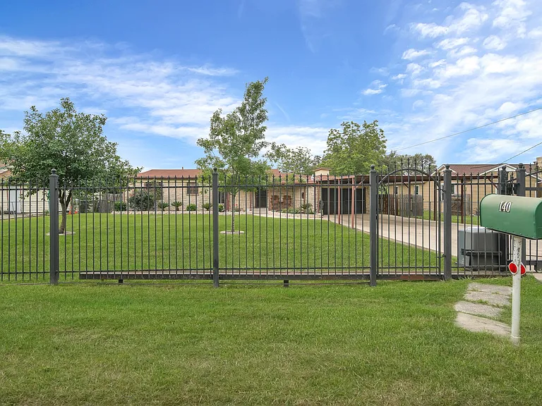 140 W Cheryl Dr — Photo 18