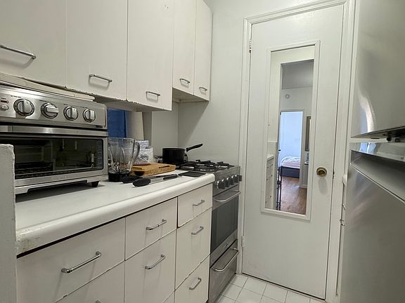 3rd image of 308 Mott St APT 3E