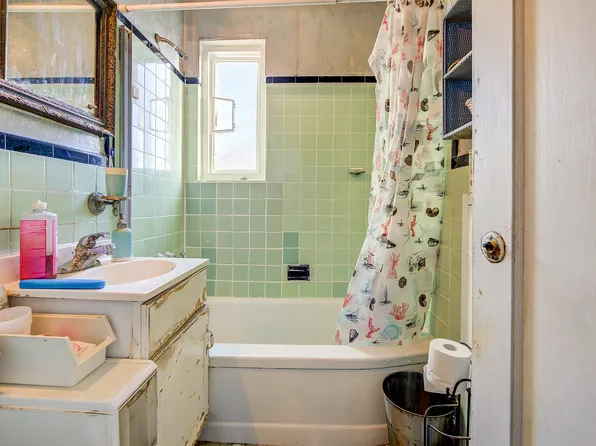 216-76 68th Avenue image 17 of 19