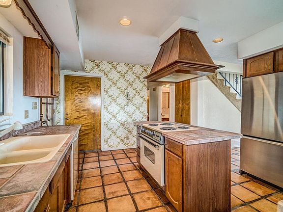 5th image of 31205 N 61st St