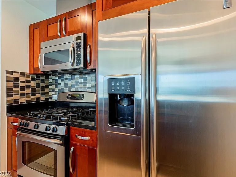 4525 Dean Martin Dr #1405 — Photo 7