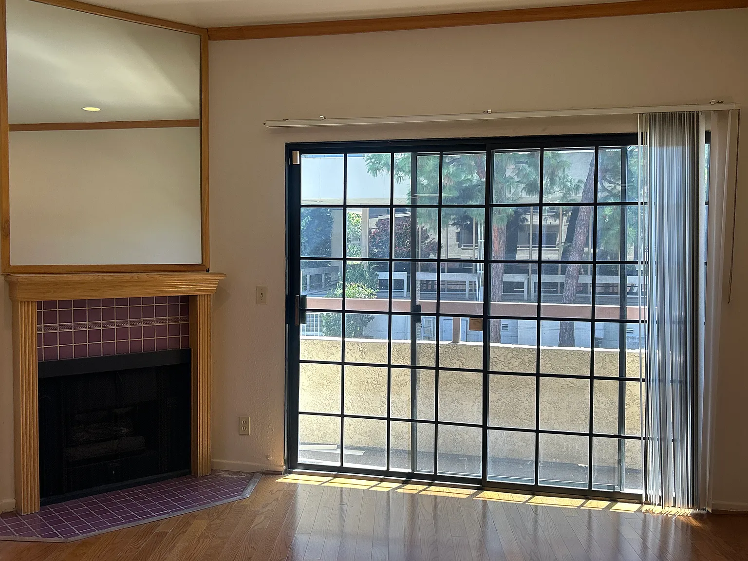 2 bed, 950 sqft, $2,595 — Photo 3
