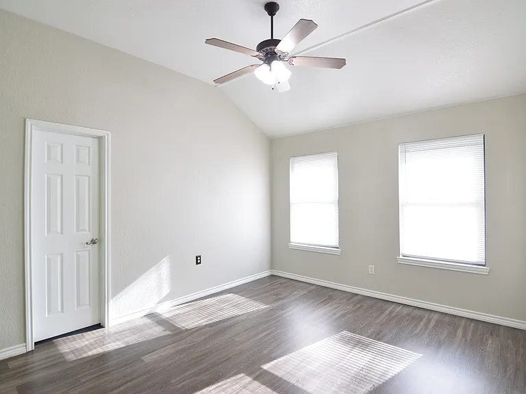 4202 Capri Dr — Photo 12