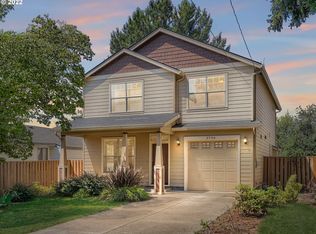 5759 NE Ainsworth St, Portland, OR 97218