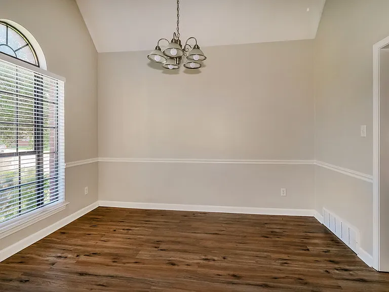 7896 Jills Creek Dr — Photo 6