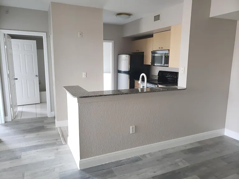 2574 Centergate Dr #201 — Photo 3