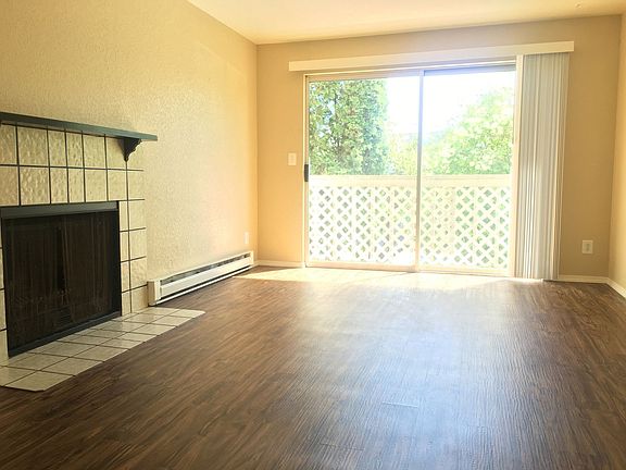 5th image of 912 N 96th St #321