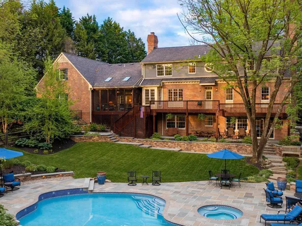 14002 Fox Run Ct, Phoenix, MD 21131